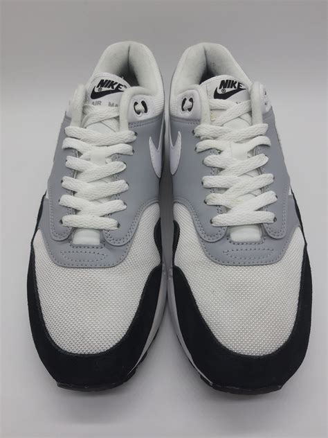 bloed uit schoenen